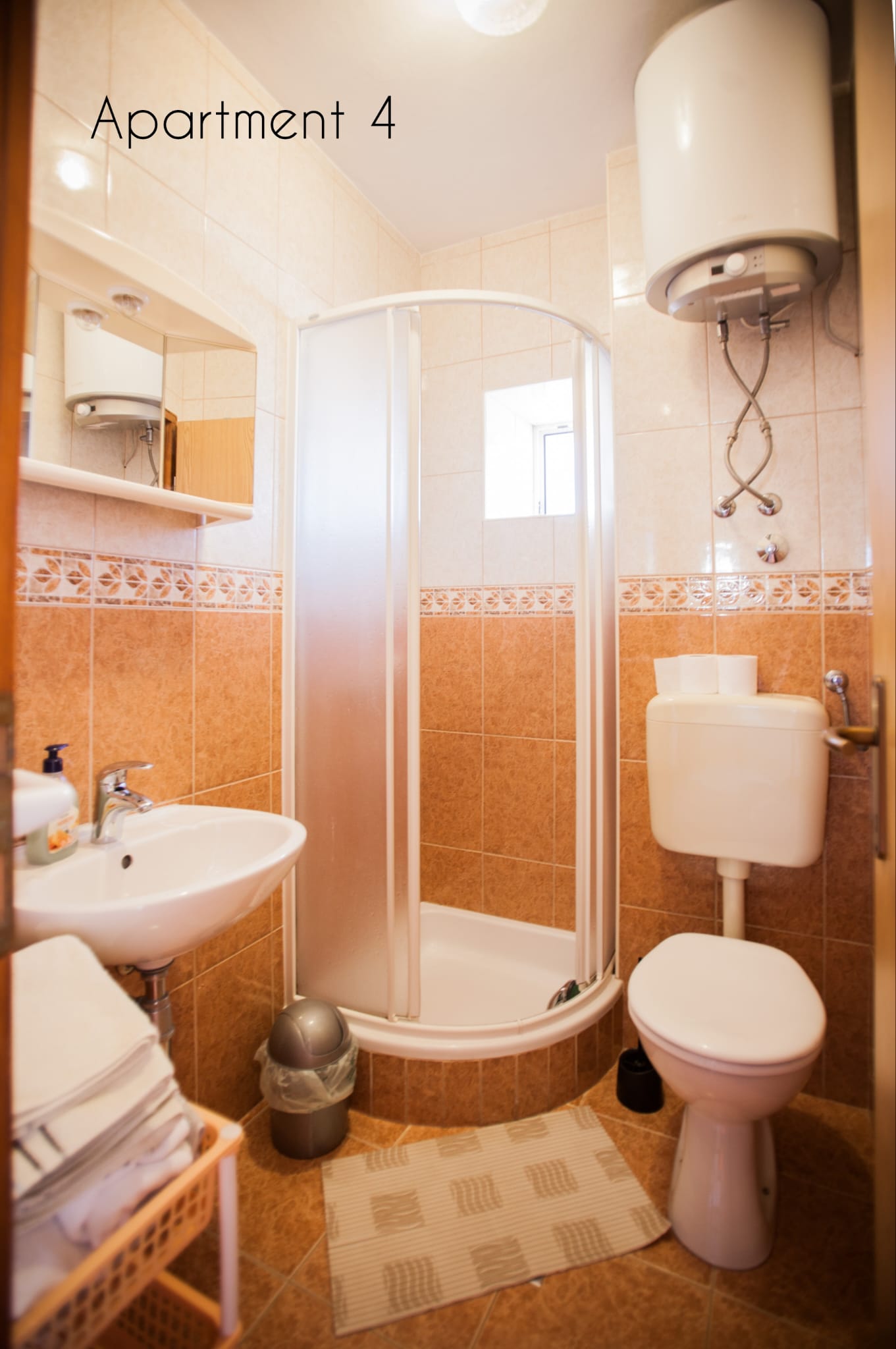 Apartment 4 – Badezimmer